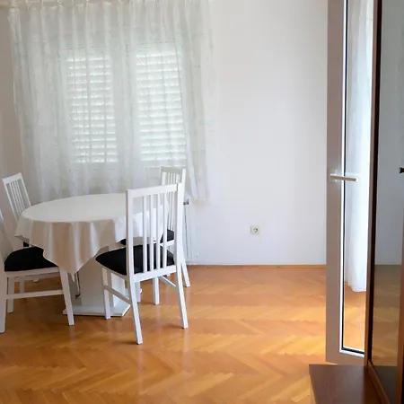 شقة Grosse Mit Meerblick, Wenige Schritte Vom Entfernt تروغير